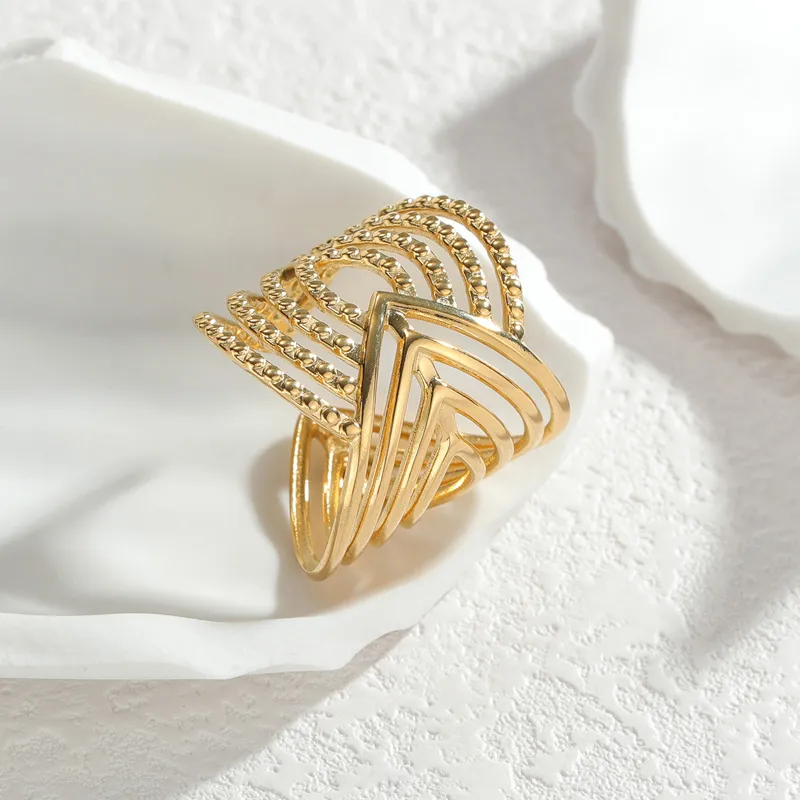 Chevron Adjustable Ring
