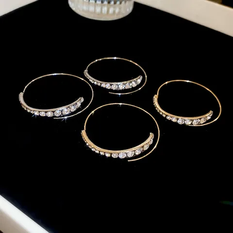 Desi Hoop Earrings