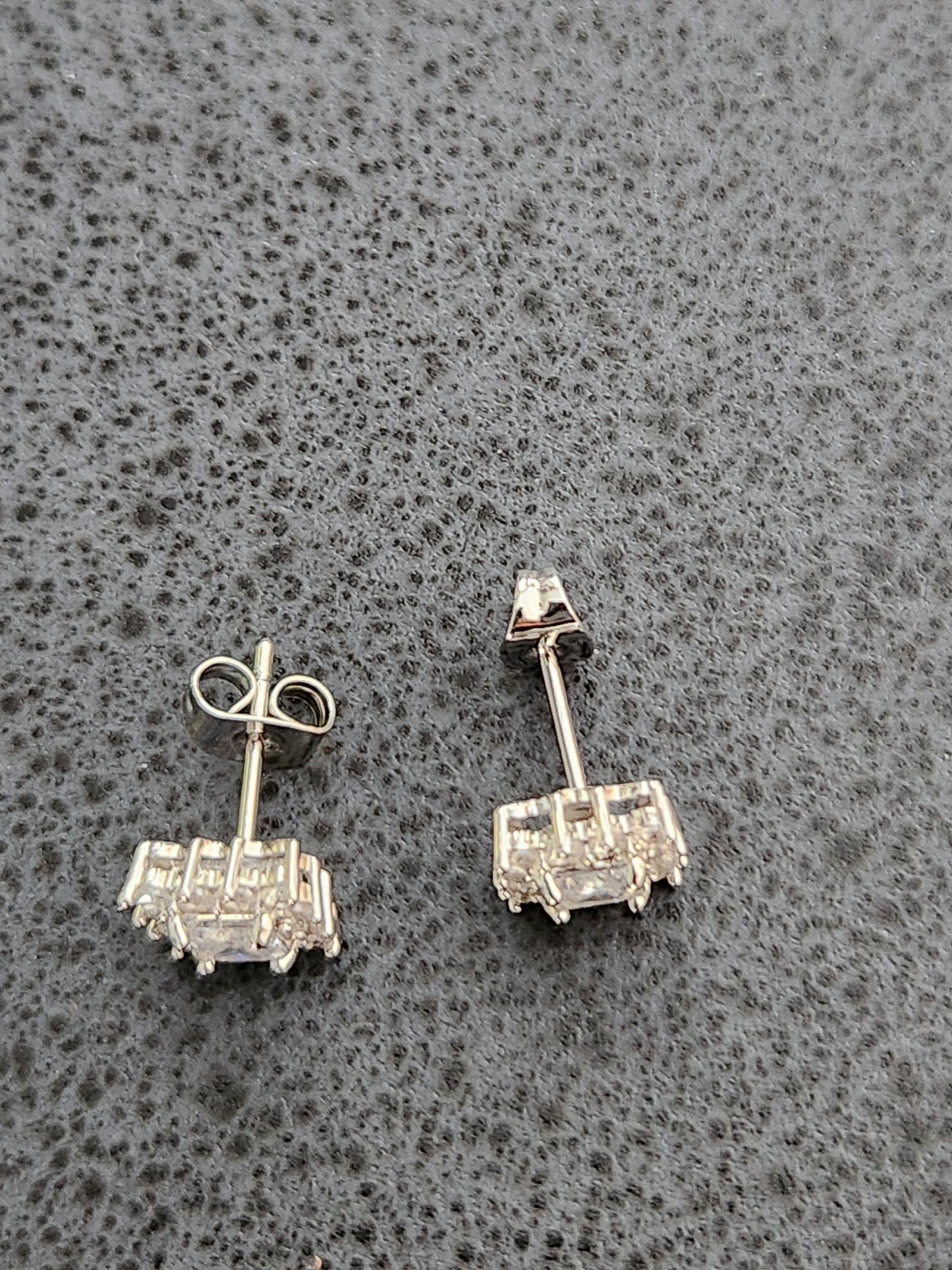Mary Stud Earring