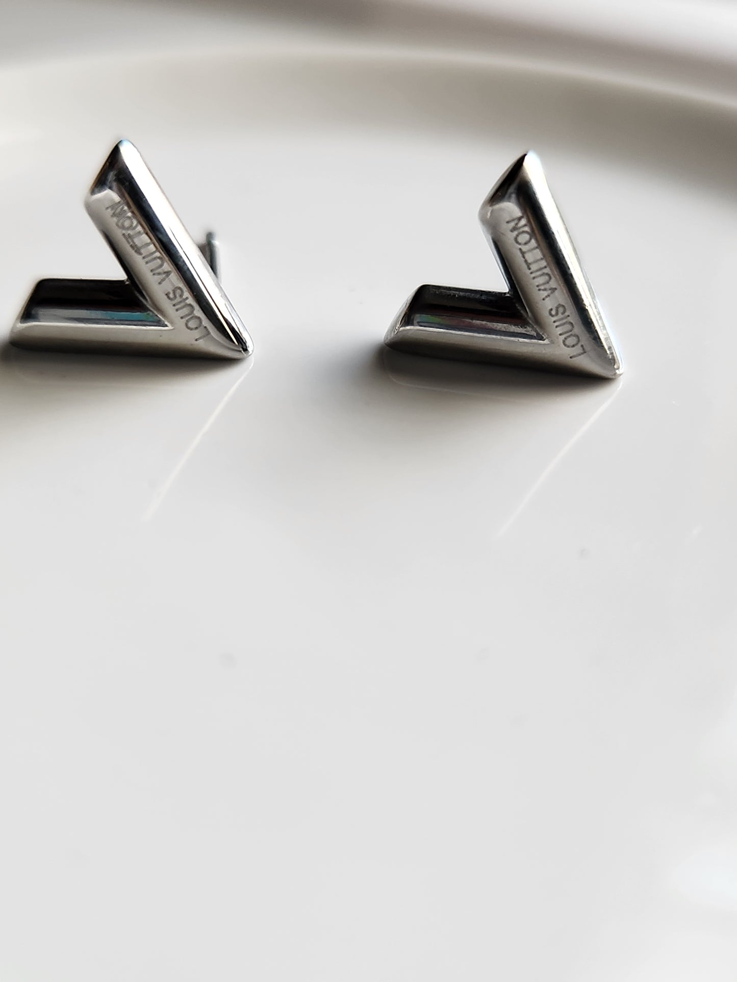Vita Stud Earrings