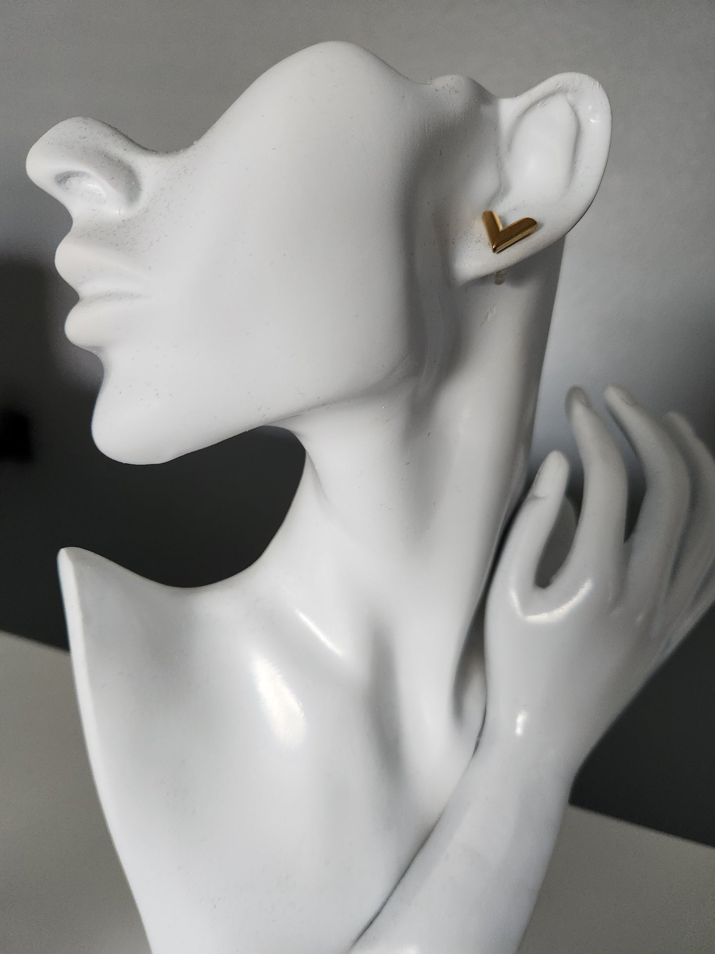 Vita Stud Earrings