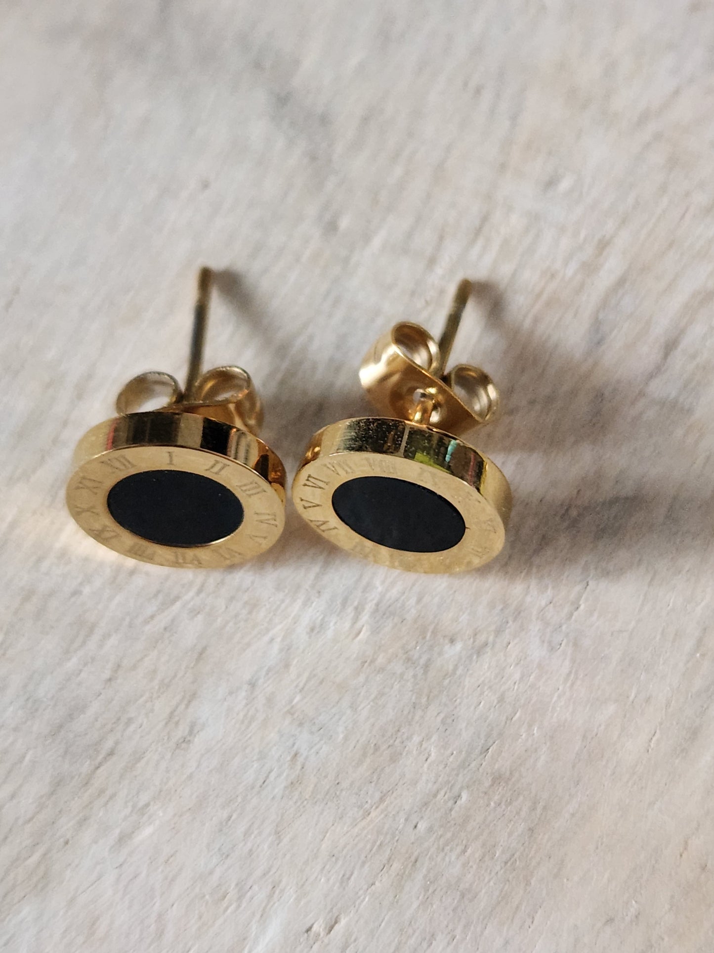 Roman Stud Earrings