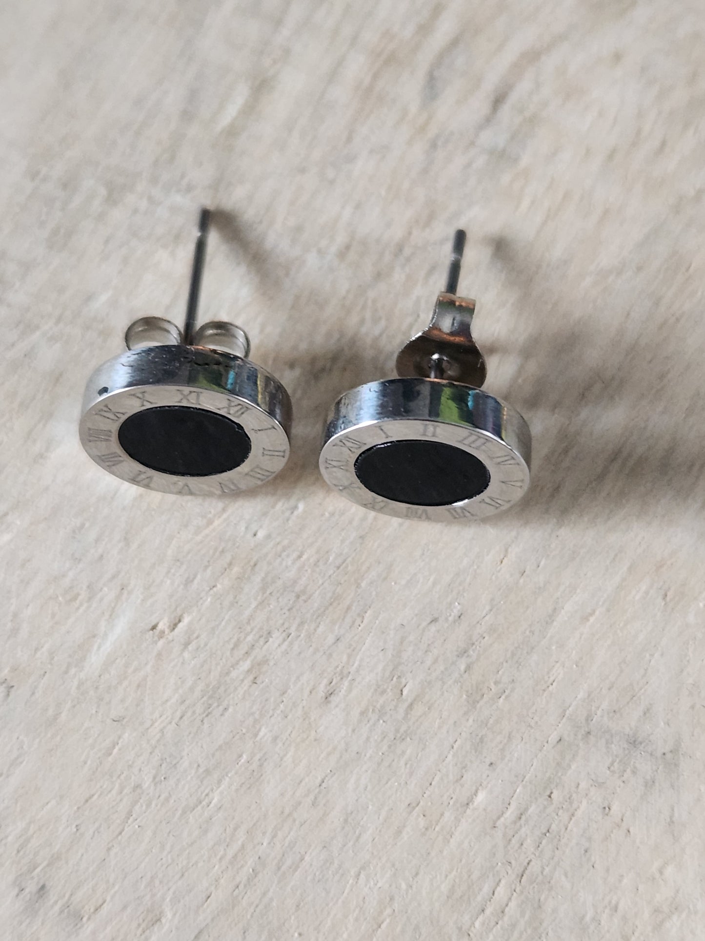 Roman Stud Earrings