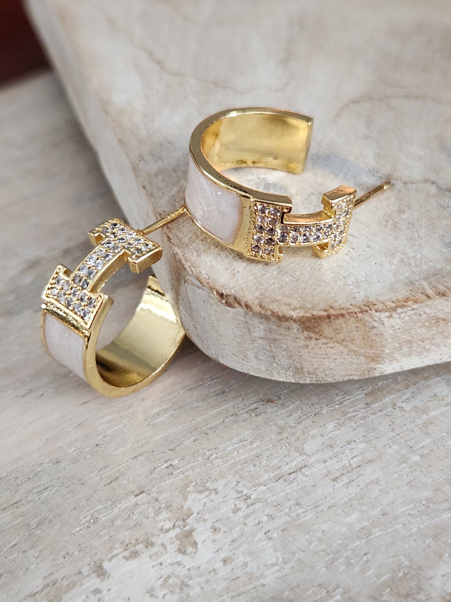 H Small Hoops