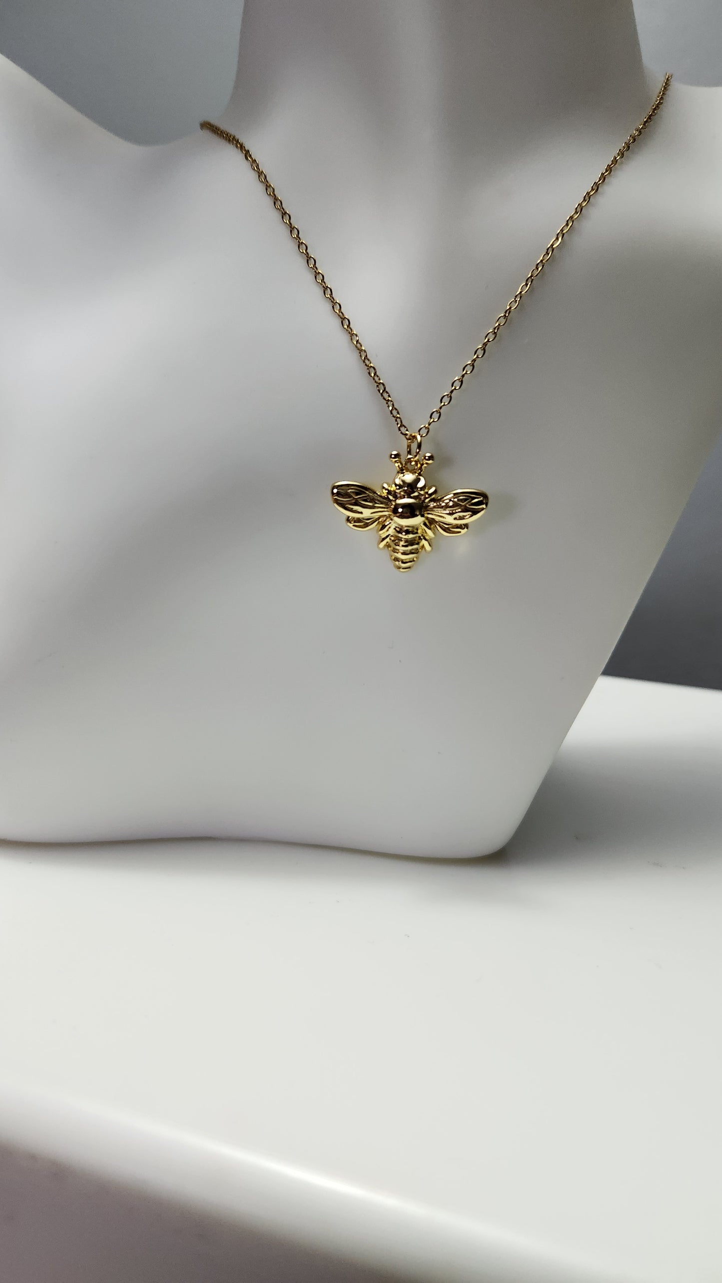 Melina Bee Pendant Necklace