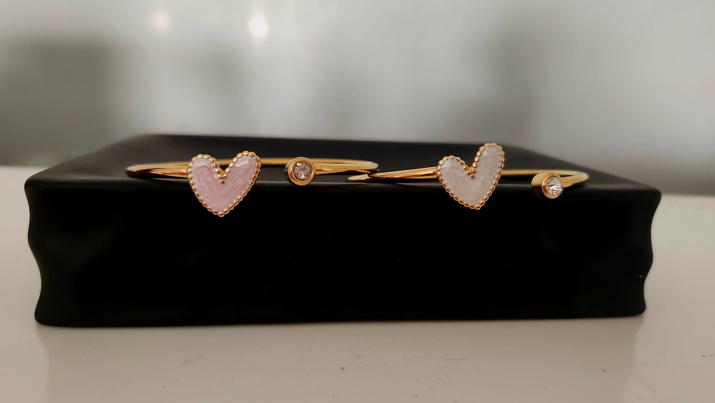 Dainty Heart Bangle