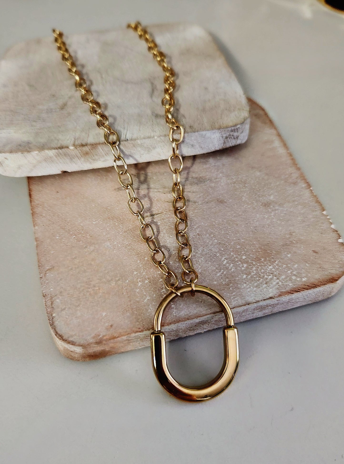 Love Shackle (Gold Plated)