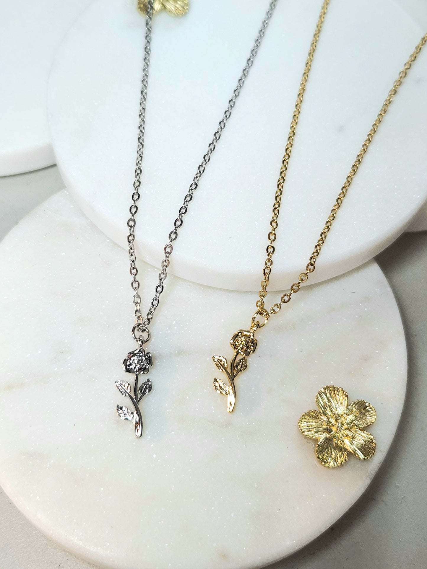 Rose Pendant Necklace