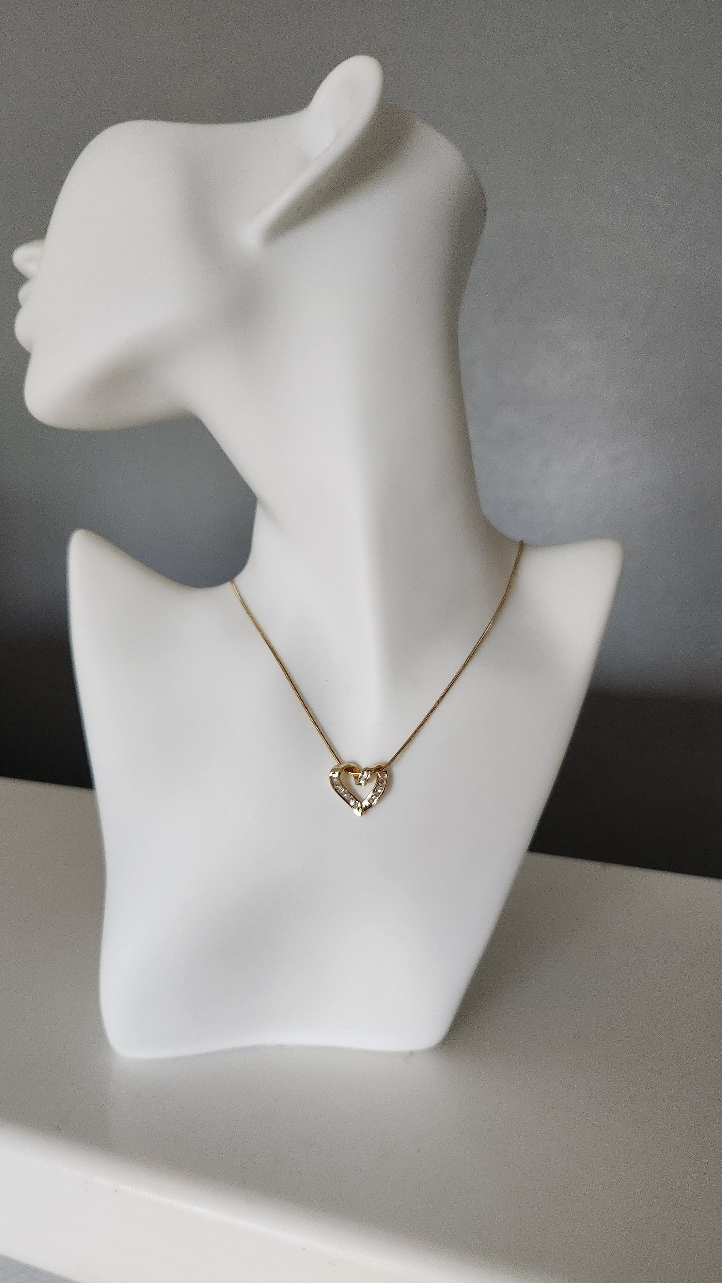 Dani Floating Heart Necklace