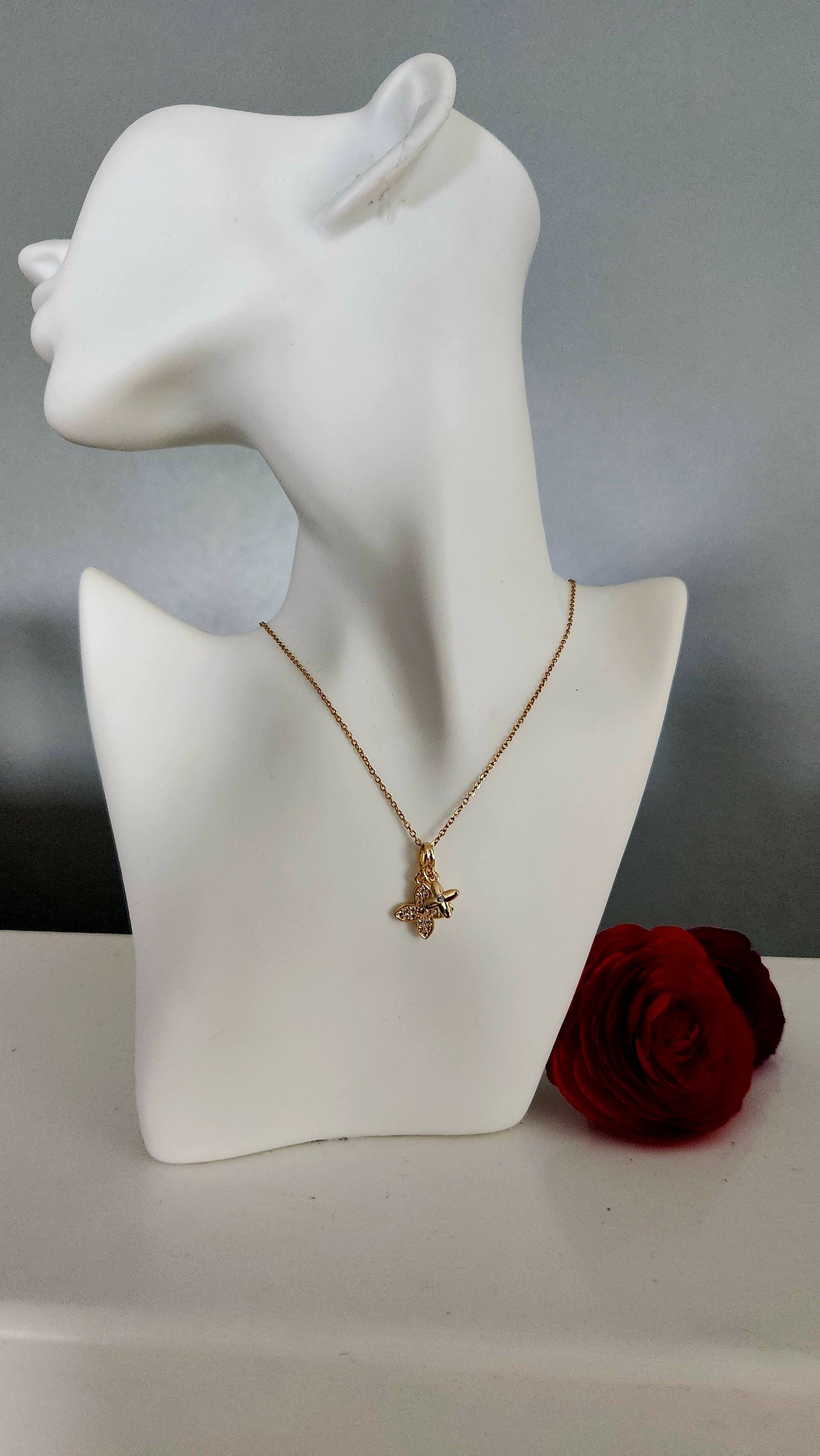 Trefoil Necklace