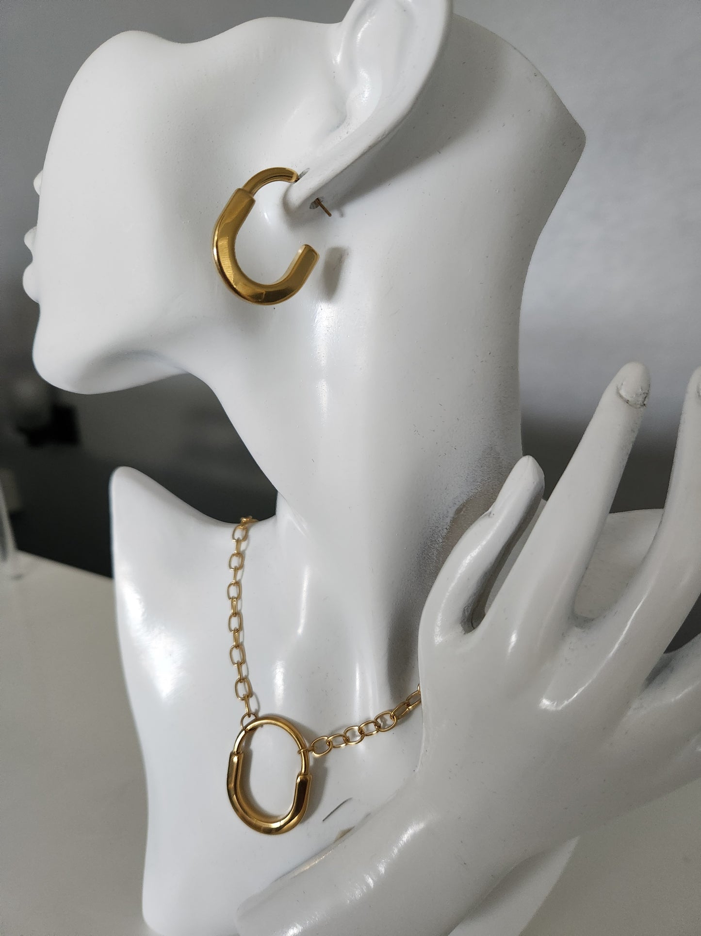 Love Shackle (Gold Plated)