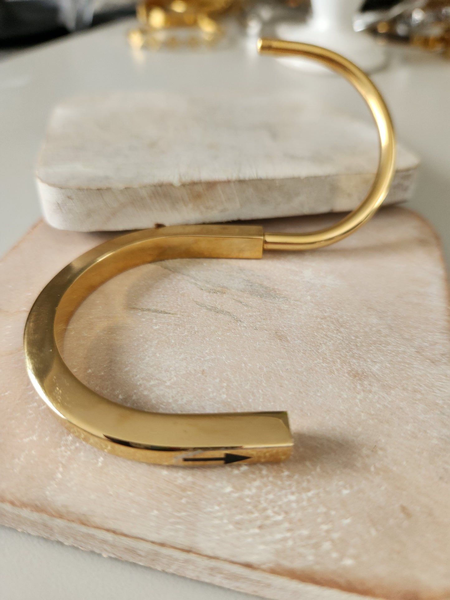 Love Shackle (Gold Plated)