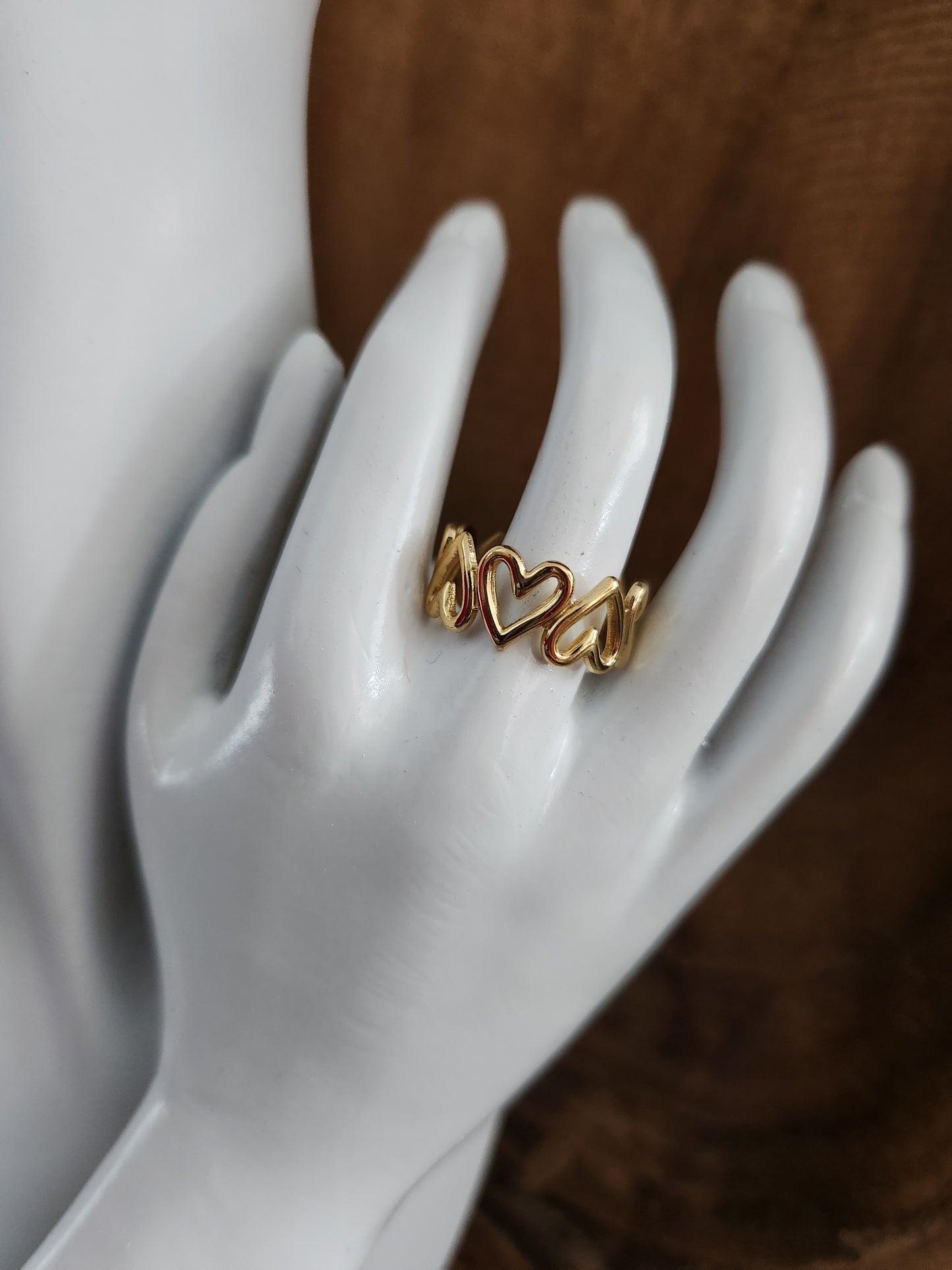 Gold hearts ring