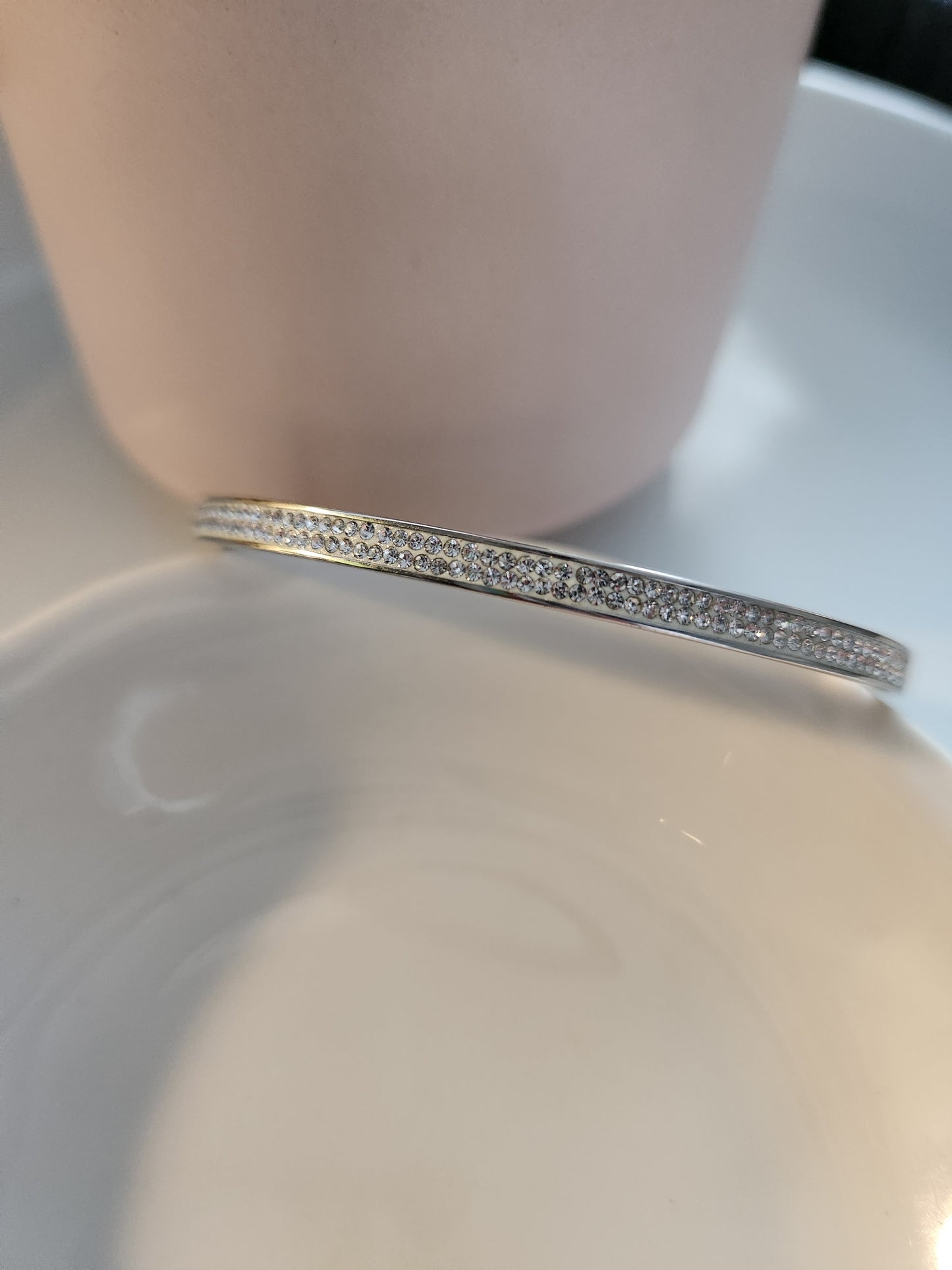 White gold plated zircon bangle