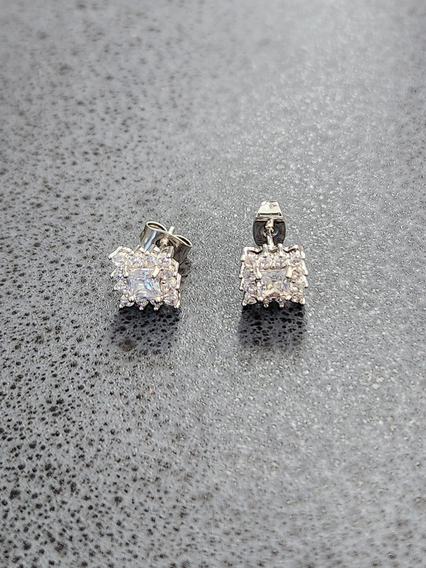 Mary Stud Earring