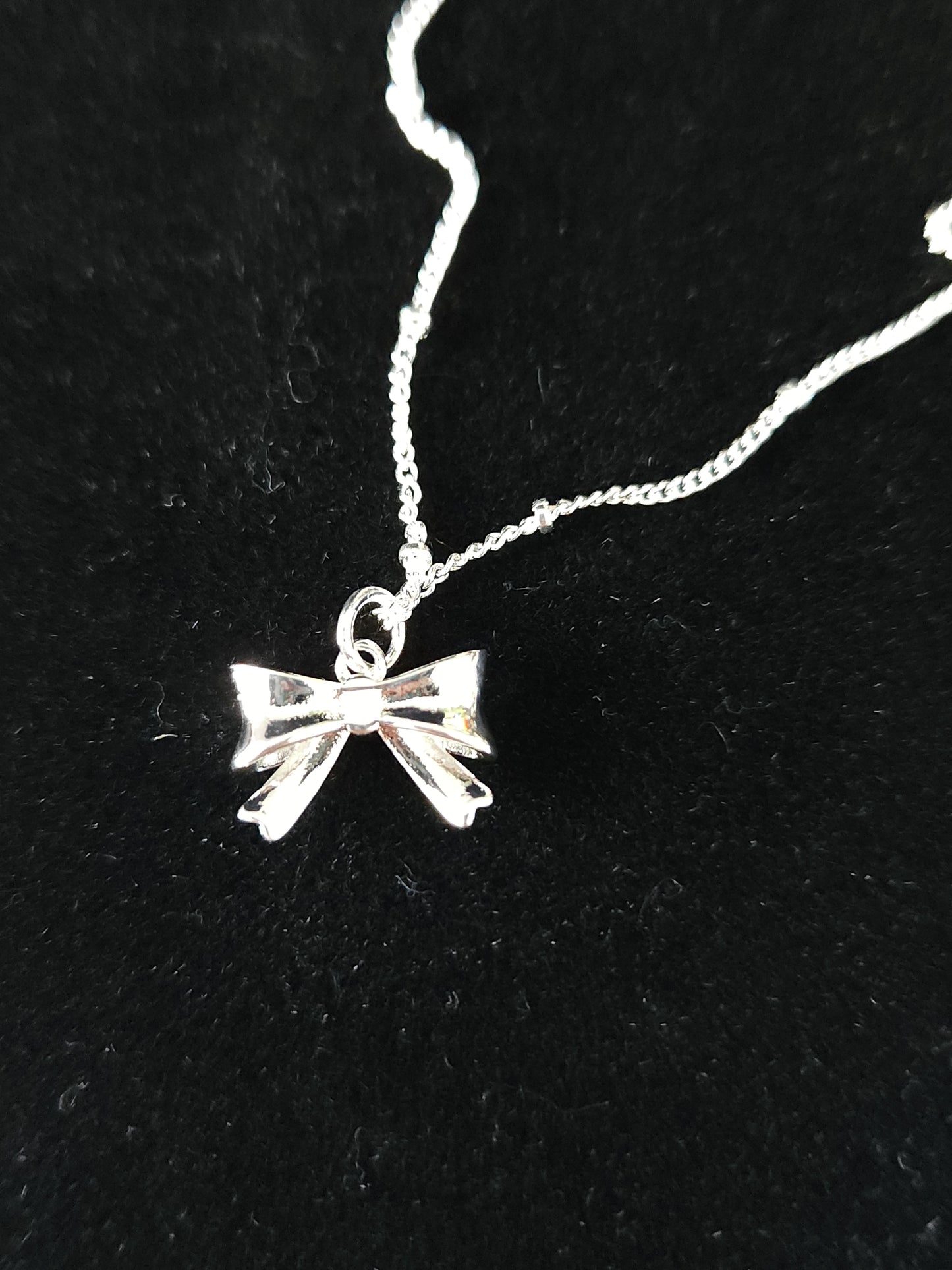 Sweet Bow Necklace