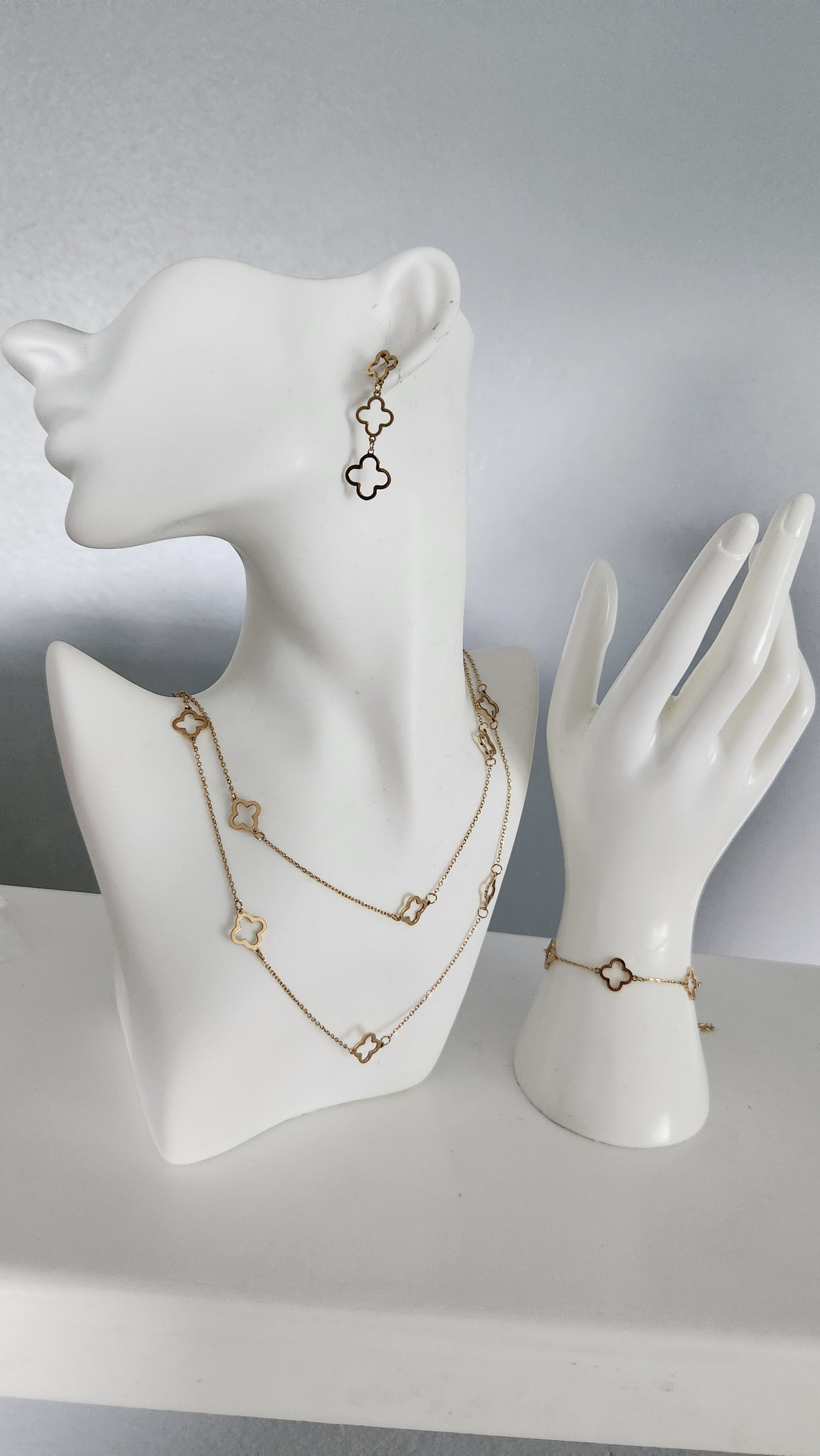 Moni Hollow Clover Set