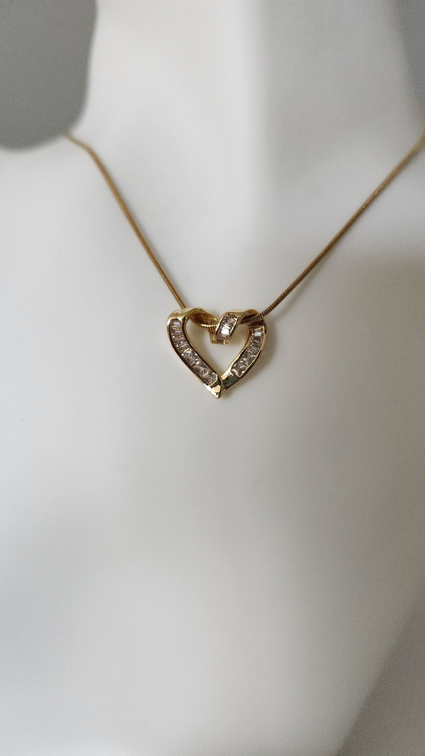 Dani Floating Heart Necklace