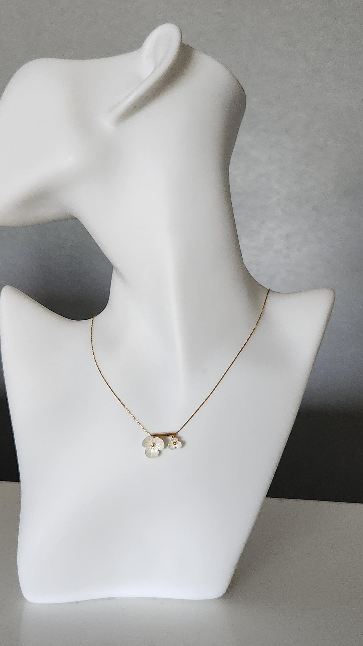 Fiona Flower Necklace