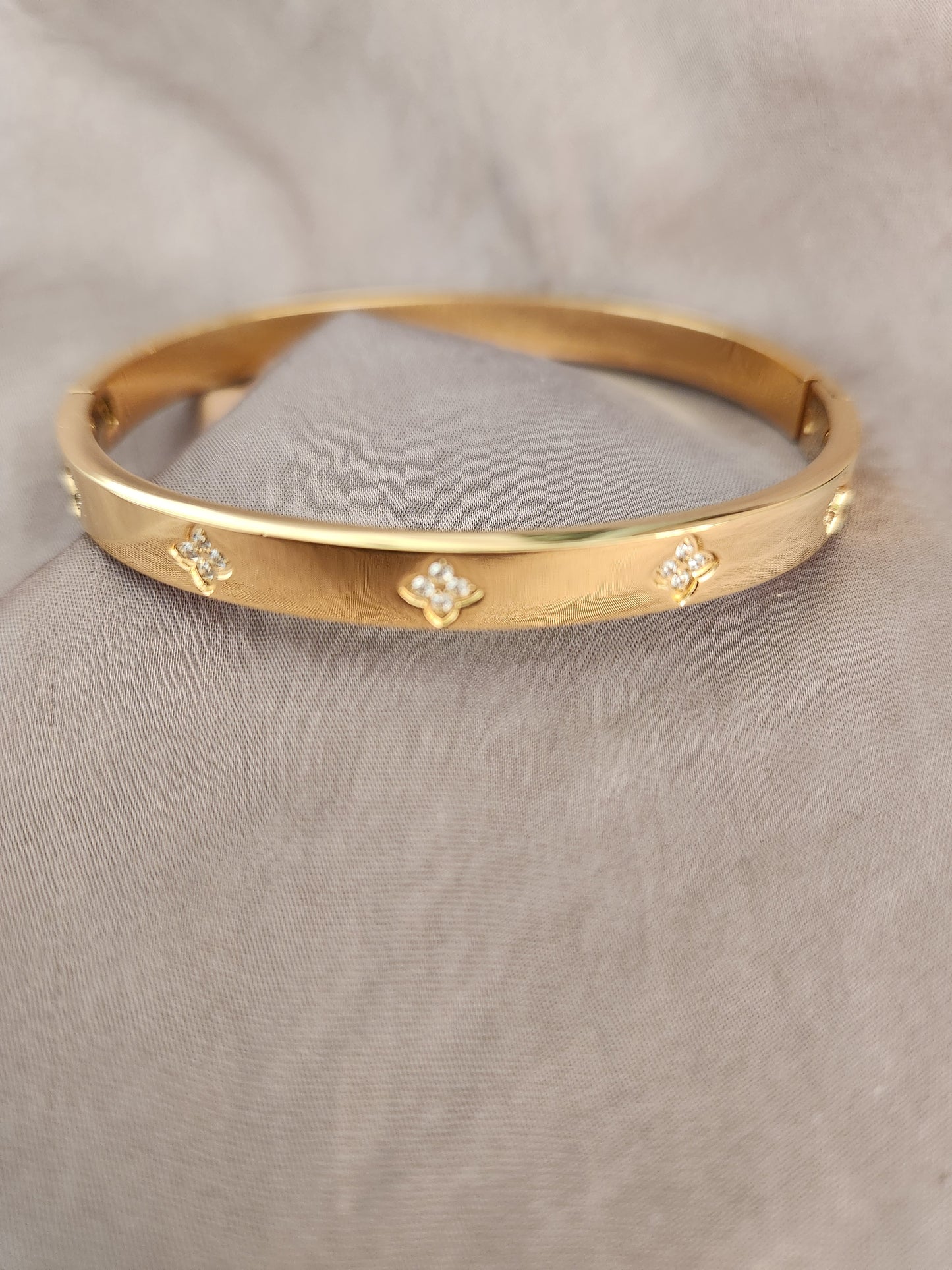 Lexi Gold Bangle