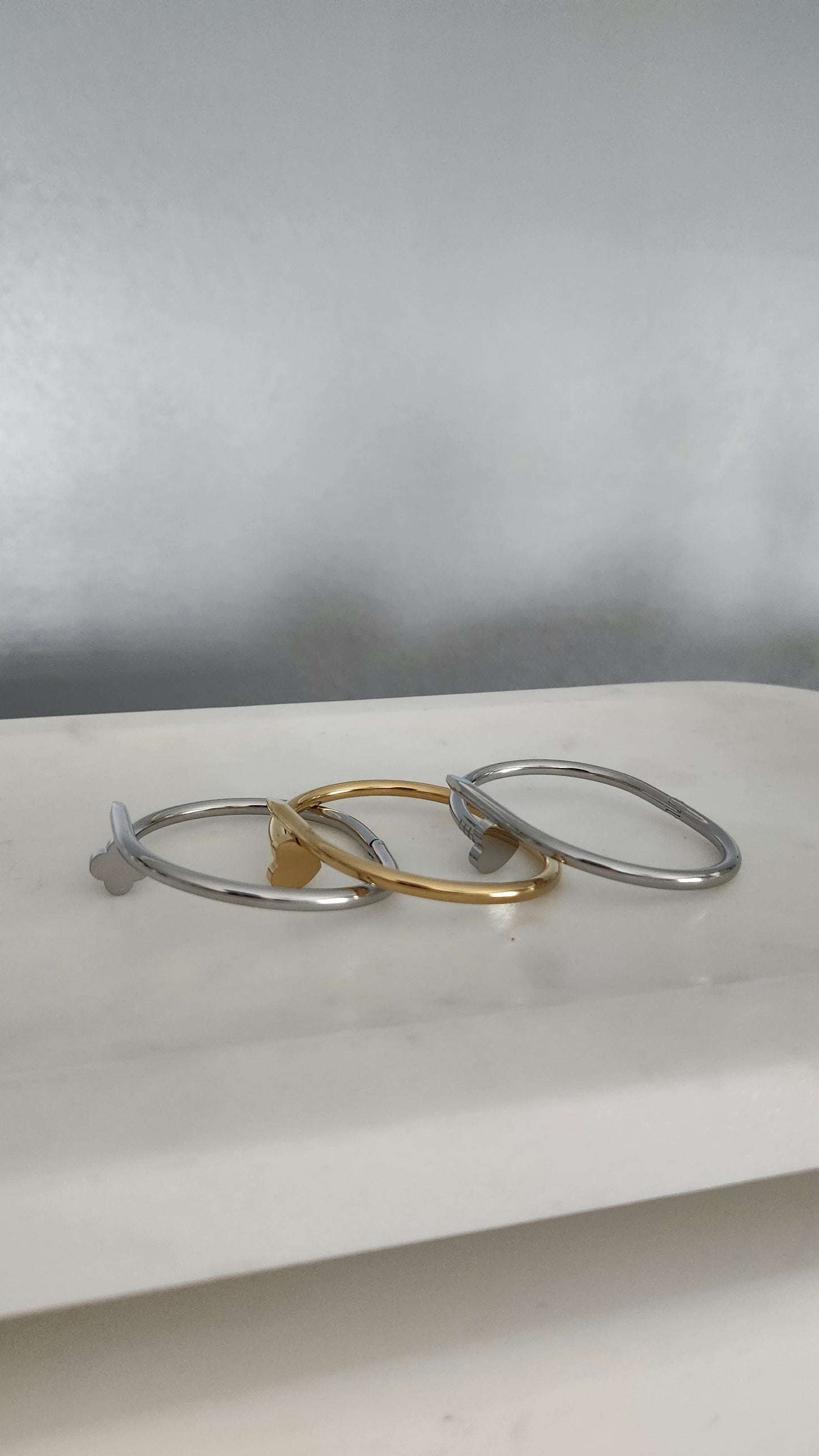 Clavo Bangle