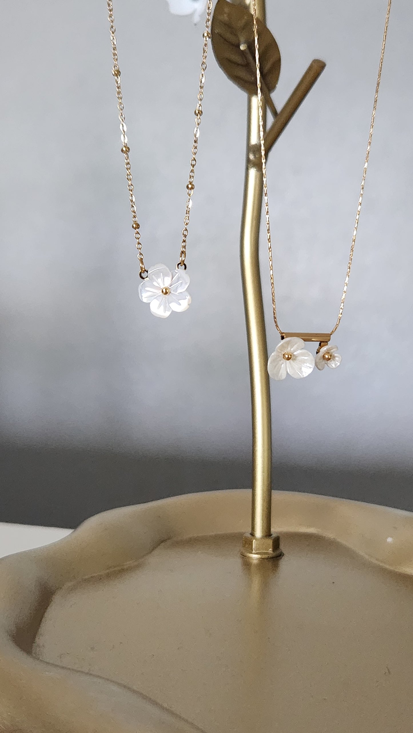 Fiona Flower Necklace