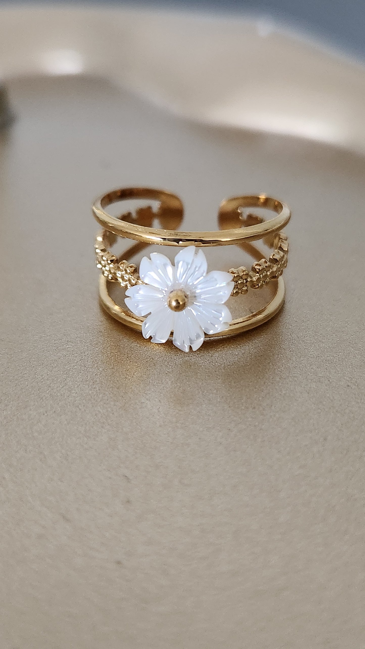 Fiona Flower Necklace