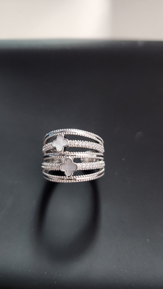 Twin Clover Ring