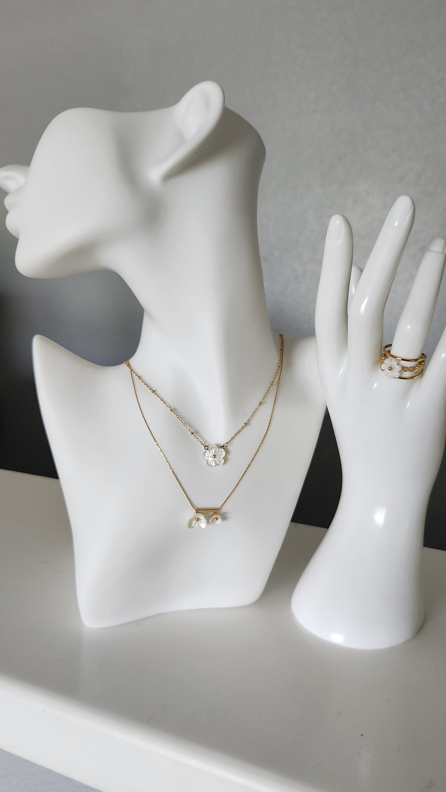 Fiona Flower Necklace